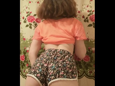 ❤️ 性感的年輕寶貝在相機上脫掉她的短褲 ️❌ 色情 在 zh-tw.xxxomg.ru